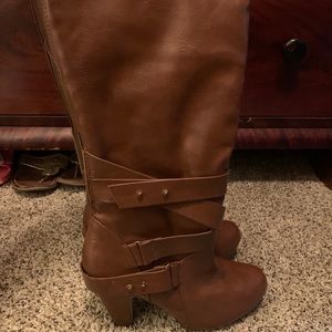 Madden girl size 8 1/2 boots